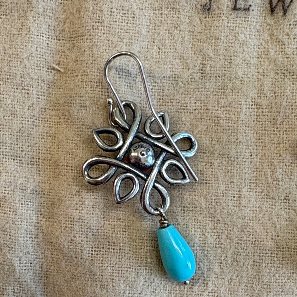 James Avery Radiant Loops Ear Hooks - Picture 3 of 4